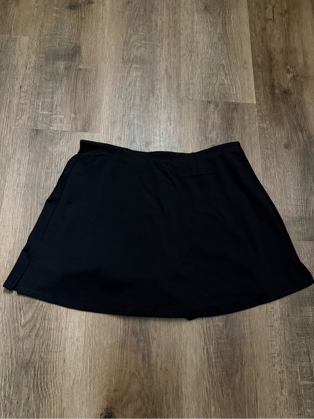 NWOT Harmony and Balance Skort